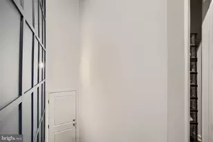 2596 Neabsco Common Pl, Woodbridge, VA 22191 - Photo 7