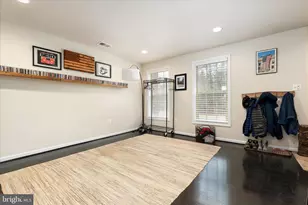 15995 Marsh Pl, Haymarket, VA 20169 - Photo 5