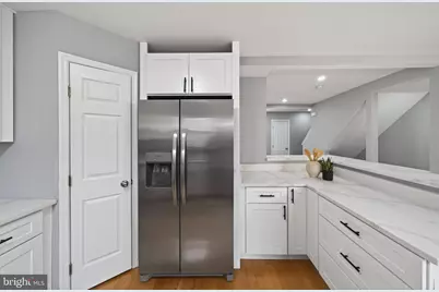 6934 Village Stream Place, Gainesville, VA 20155 - Photo 11