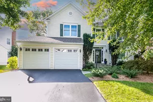 7677 Vinewood Ct, Gainesville, VA 20155 - Photo 3