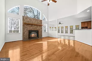 17988 Swans Creek Ln, Dumfries, VA 22026 - Photo 23