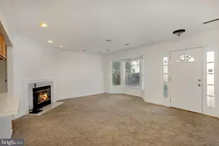 12158 Salemtown Dr, Woodbridge, VA 22192 - Photo 3