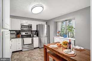 4888 Sugar Maple Ln, Dumfries, VA 22025 - Photo 5