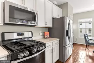 16856 Porters Inn Dr, Dumfries, VA 22026 - Photo 17