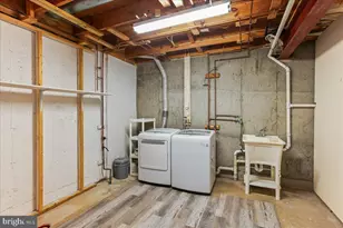 12103 Winona Dr, Woodbridge, VA 22192 - Photo 25