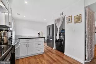 12306 Woodlawn Ct, Woodbridge, VA 22192 - Photo 3