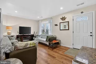 12306 Woodlawn Ct, Woodbridge, VA 22192 - Photo 11