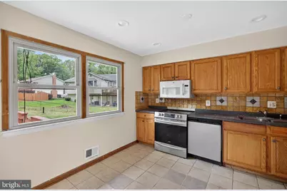 4002 Forge Drive, Woodbridge, VA 22193 - Photo 19