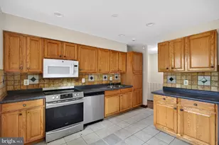 4002 Forge Dr, Woodbridge, VA 22193 - Photo 21