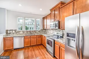 8206 Heritage Crossing Ct, Manassas, VA 20109 - Photo 9