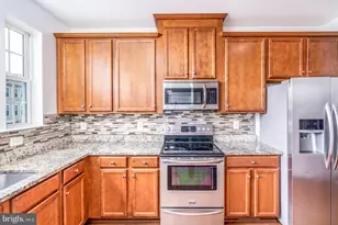 8206 Heritage Crossing Ct, Manassas, VA 20109 - Photo 11