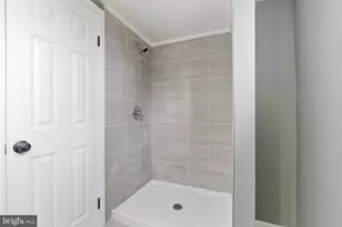 14211 Randall Dr, Woodbridge, VA 22191 - Photo 19