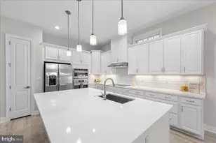 13712 Long Ridge Dr, Gainesville, VA 20155 - Photo 11