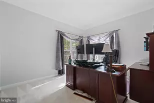 4209 Hardy Ridge Dr, Woodbridge, VA 22192 - Photo 9