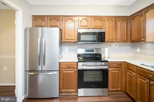 12950 Lockleven Ln, Woodbridge, VA 22192 - Photo 15