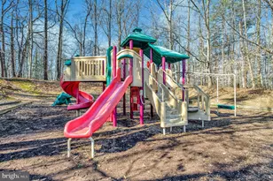 12950 Lockleven Ln, Woodbridge, VA 22192 - Photo 37