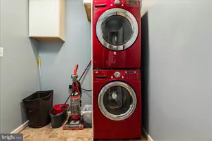 8107 Landfall Ct, Gainesville, VA 20155 - Photo 17