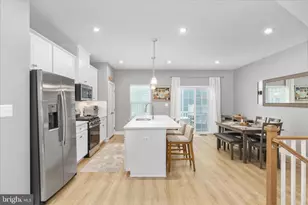 10318 Heritage Trl Ct, Manassas, VA 20109 - Photo 13