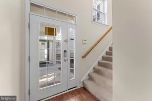 13879 Gullane Dr, Woodbridge, VA 22191 - Photo 5