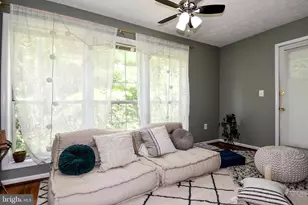 12040 Cardamom Dr, Woodbridge, VA 22192 - Photo 17