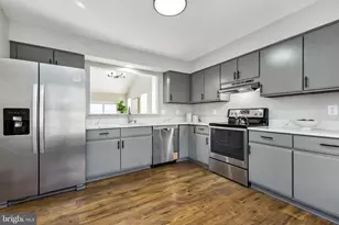 15056 Silver Leaf Ct, Dumfries, VA 22025 - Photo 5