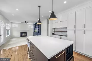 4925 Breeze Way, Dumfries, VA 22025 - Photo 33