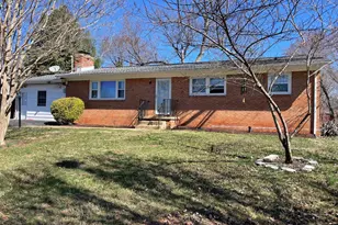 7705 Huron Dr, Gainesville, VA 20155 - Photo 1