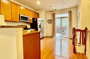 15706 John Diskin Cir, Woodbridge, VA 22191 - Photo 5
