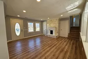 1717 Varsity Dr, Woodbridge, VA 22191 - Photo 9