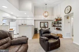 7876 Waverley Mill Ct, Gainesville, VA 20155 - Photo 5