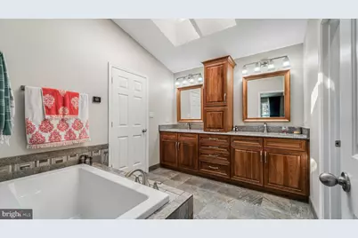 13104 Holly Leaf Court, Woodbridge, VA 22192 - Photo 25