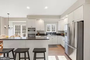 8151 Cancun Ct, Gainesville, VA 20155 - Photo 19