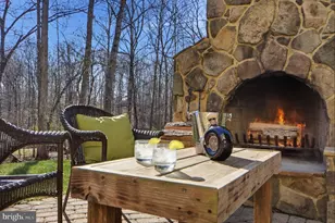 8151 Cancun Ct, Gainesville, VA 20155 - Photo 49