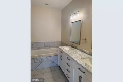 6920 Stanwick Square, Gainesville, VA 20155 - Photo 17