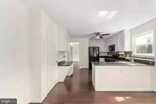 5568 Roundtree Dr, Woodbridge, VA 22193 - Photo 23