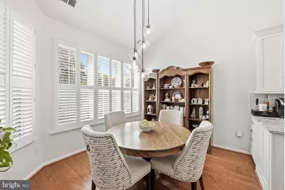 6828 Derby Run Way, Gainesville, VA 20155 - Photo 9