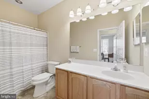 6828 Derby Run Way, Gainesville, VA 20155 - Photo 21