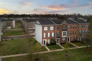 15918 Mackenzie Manor Dr, Haymarket, VA 20169 - Photo 1