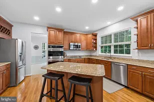 15566 Toddsbury Ln, Manassas, VA 20112 - Photo 13