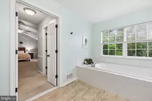 15566 Toddsbury Ln, Manassas, VA 20112 - Photo 25
