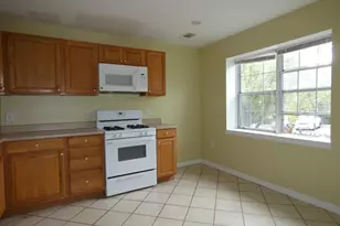 3495 Castle Hill Dr, Woodbridge, VA 22193 - Photo 5