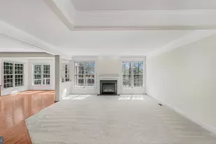 5664 Liberty Manor Cir, Woodbridge, VA 22193 - Photo 7