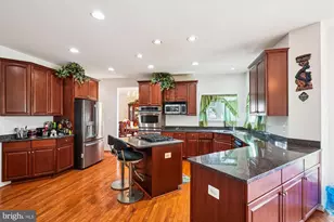 13201 Quate Ln, Woodbridge, VA 22193 - Photo 9