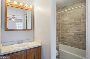 14367 Springbrook Ct, Woodbridge, VA 22193 - Photo 17