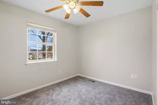 14367 Springbrook Ct, Woodbridge, VA 22193 - Photo 11