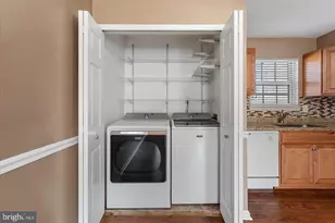 14367 Springbrook Ct, Woodbridge, VA 22193 - Photo 7