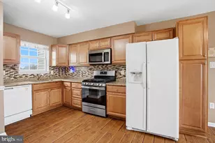 14367 Springbrook Ct, Woodbridge, VA 22193 - Photo 5