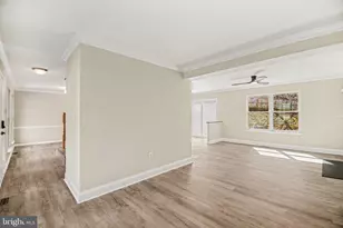 5729 Rhode Island Dr, Woodbridge, VA 22193 - Photo 9