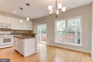 15507 Banjo Ct, Woodbridge, VA 22193 - Photo 3