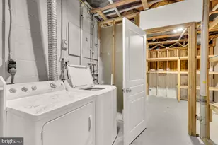 2810 Cambridge Dr, Woodbridge, VA 22192 - Photo 37